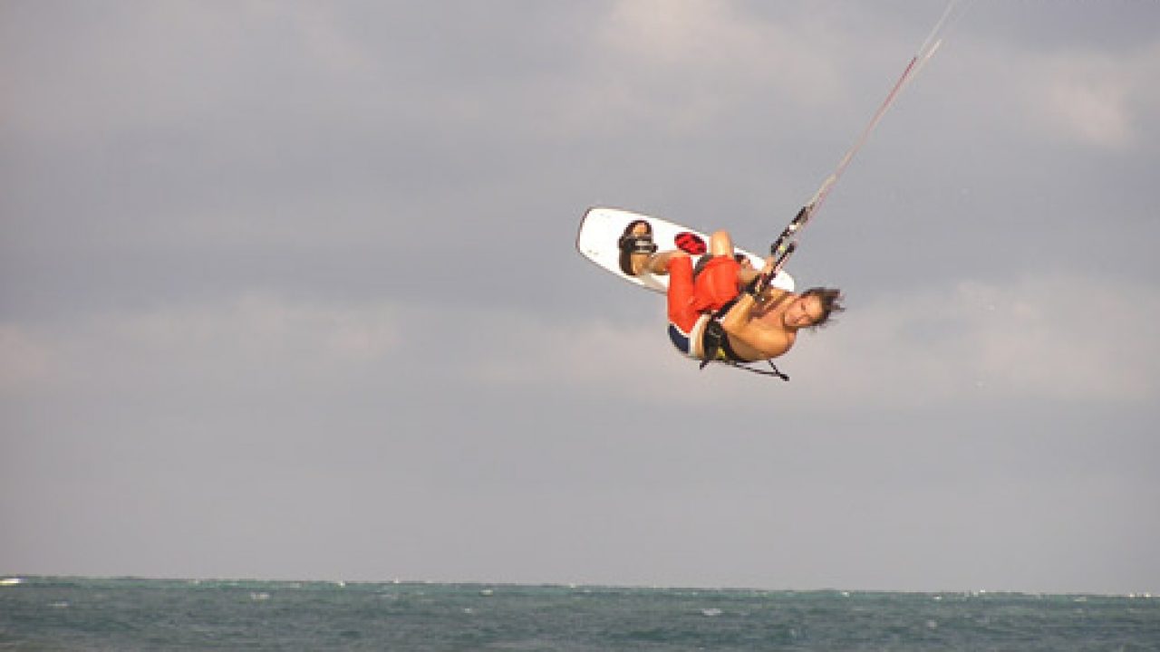 4 pcs 2 inch fin for kiteboard kitesurfing kiteboarding kite board.